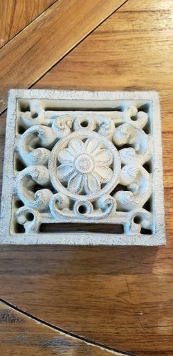 6x6 Wall Decor made of plaster