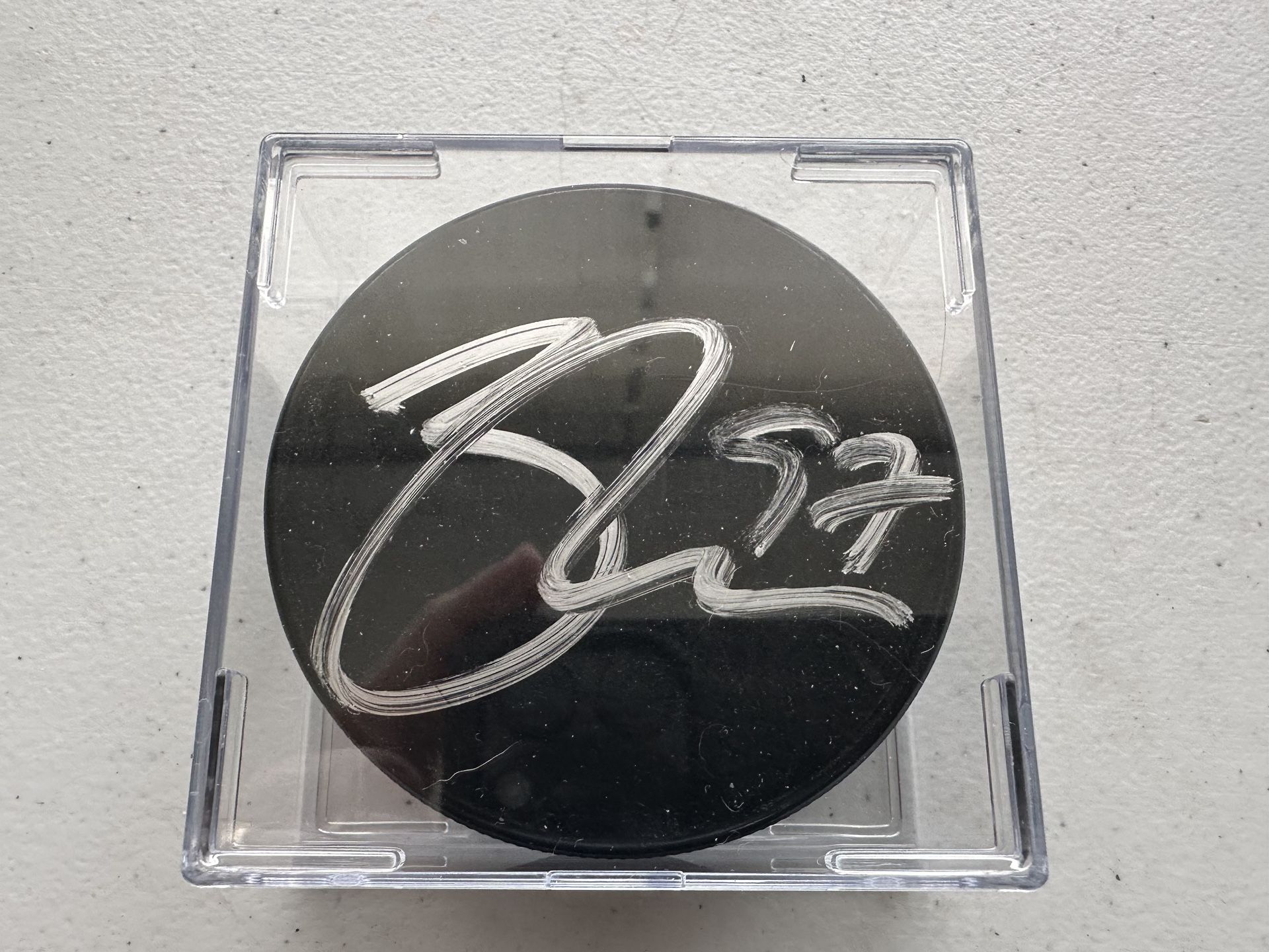 Connor McDavid signed Edmonton Oilers autographed hockey puck w/COA - 635