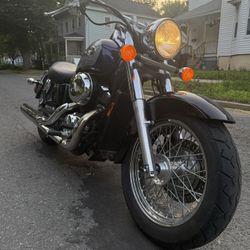 Honda Shadow VT750