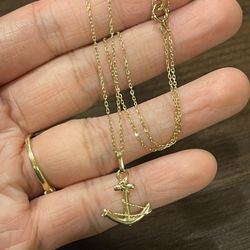 18k Gold Necklace 
