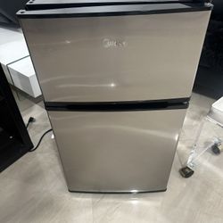 Midea Stainless Steel Mini Fridge – Dual Door – Excellent Condition