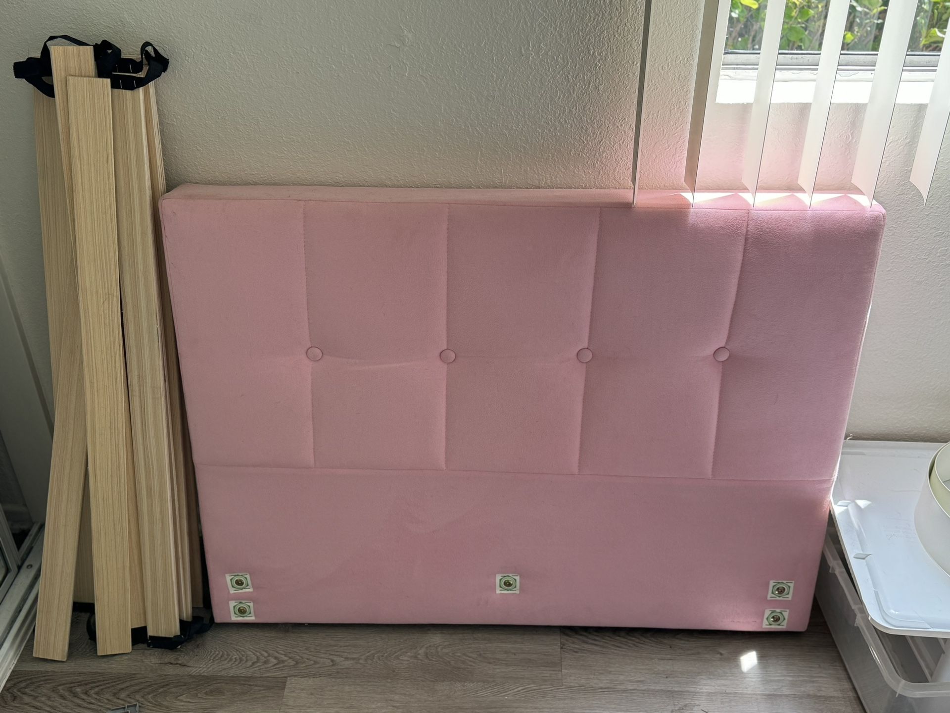 4-7 Girls Kids Bedframe