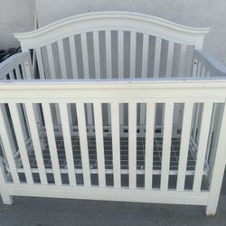 daVinci Jayden 4-in-1 Convertible Crib - White