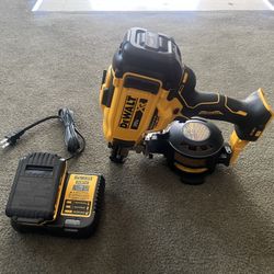 Dewalt Roofing Nailer New 