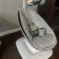 Momaroo Baby Swing