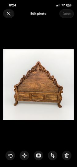Jason Scott Signature Magnolia King Bed