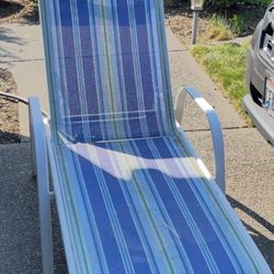 (2) Reclining lounge chairs