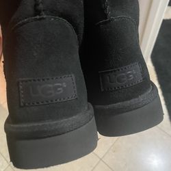 Womens Size 9 UGG BOOTS