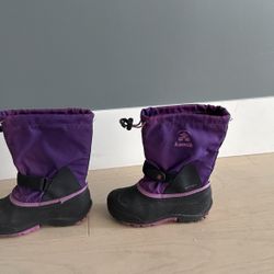 Snow Boot .size 3 .water Proof . Purple 