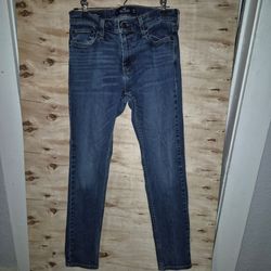 Hollister/Junior Girls Slim Straight Fit Size W30 L30