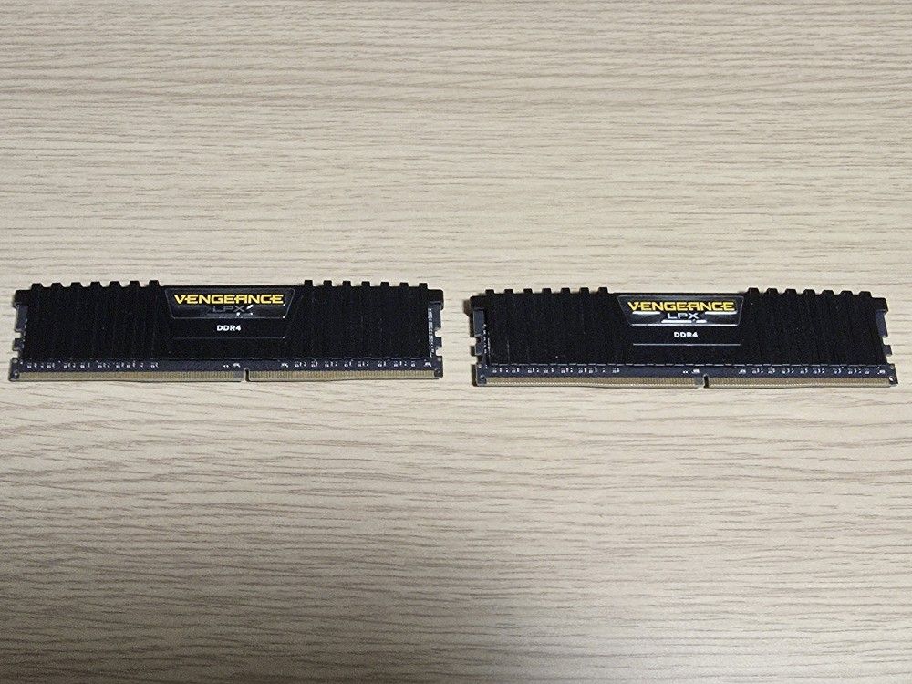 Corsair Vengeance LPX DDR4 RAM 32GB (2X16GB)