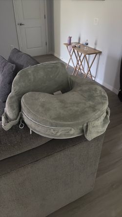 Breast feeding pillow