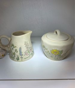 In Homestylez Spring Pressed Garden Cream and Sugar Set