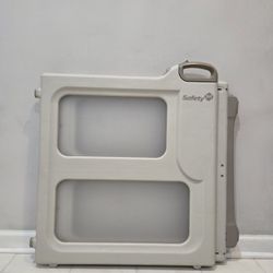 Safety 1st Baby Pet Gate