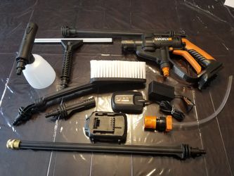 Hydroshot (power washer) Worx 20 volt new cordless complete power pack originally was 170$