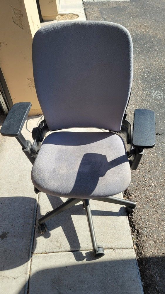 2021 Steelcase Leap V2 Office Desk Gaming Chairs