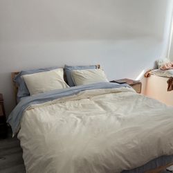 Tempurpedic LUXE Breeze Firm Queen Bed