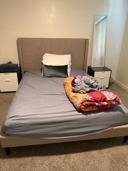 Queen size bed