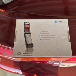 Motorola Razr original still in box