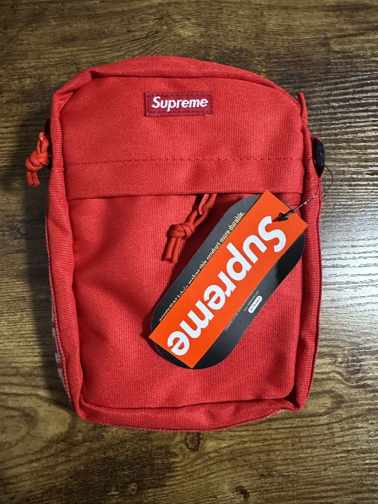 SUPREME CROSSBODY BAG