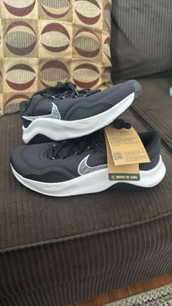 Women’s Nike Legend Essential 3 NN