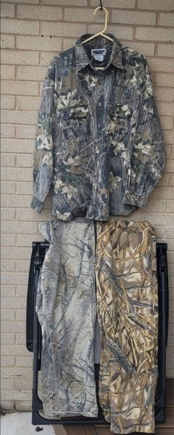 Hunting clothes 38x32