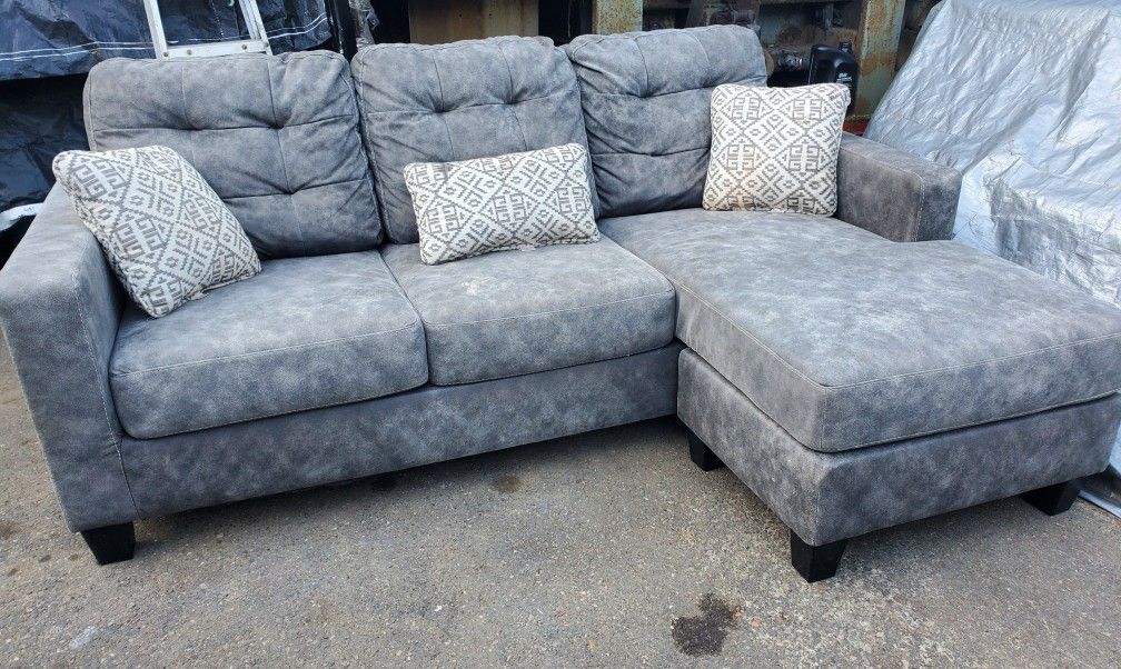 Ashley Venaldi Sectional Sofa Chaise