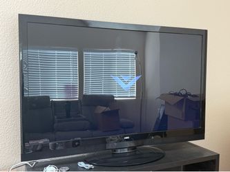 Free Vizio 3D TV 65” stuck on logo screen