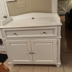 Changing Table Converted In To Book Shelf 