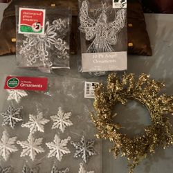 Very Nice Christmas Ornaments $5/1 Set