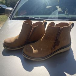 KEEN Bailey Ankle Zip Boot 
