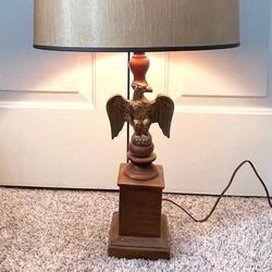 Vintage Antique Americana Brass Eagle Hard Wood Base Lamp