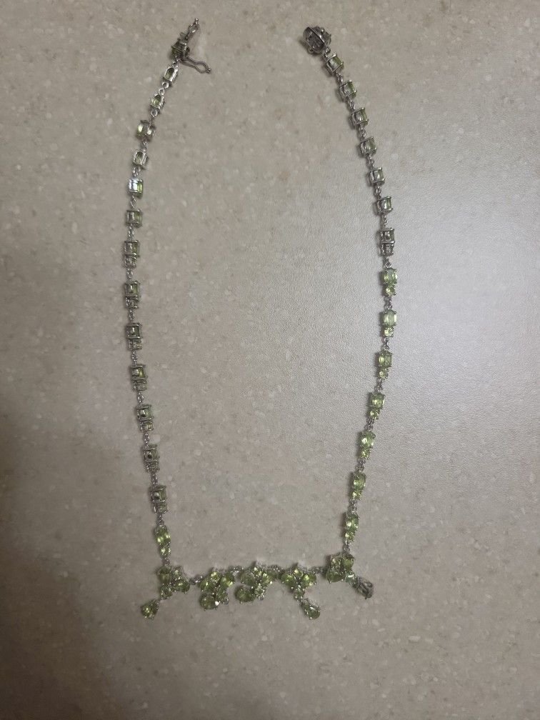 Sterling Silver Necklace. Weight Is 21.7 Grams