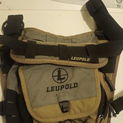 Leopold chest bag