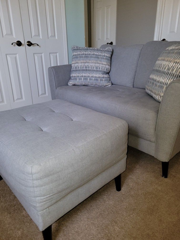 Small Sofa With Ottaman