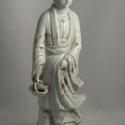 Antique Chinese Guanyin Blanc De Chine Porcelain Figure