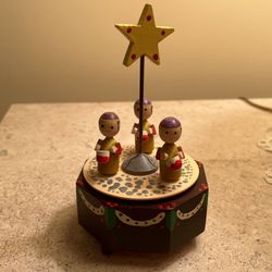 Great Handmade Music Box - Plays Drummer Boy