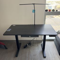 Electrically Adjustable Study Table 