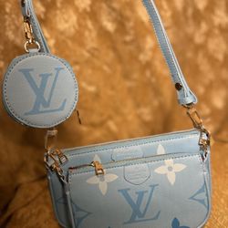 Womens Pouchette Purse