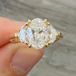 3 Ct Oval Cut Diamond Ring in 14K Gold Setting