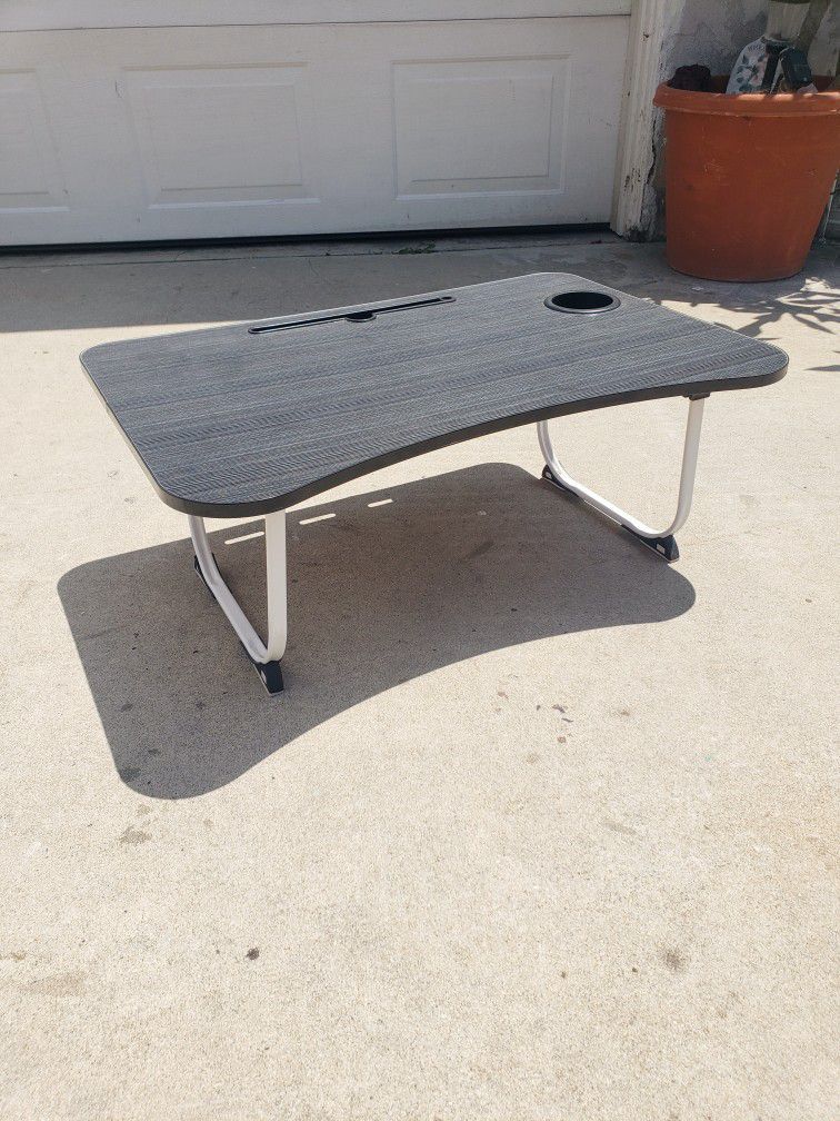 Laptop bed side table