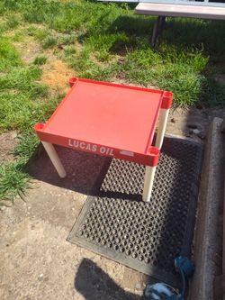 Lucas Oil Display Table $50/Bestoffer Or Trade 