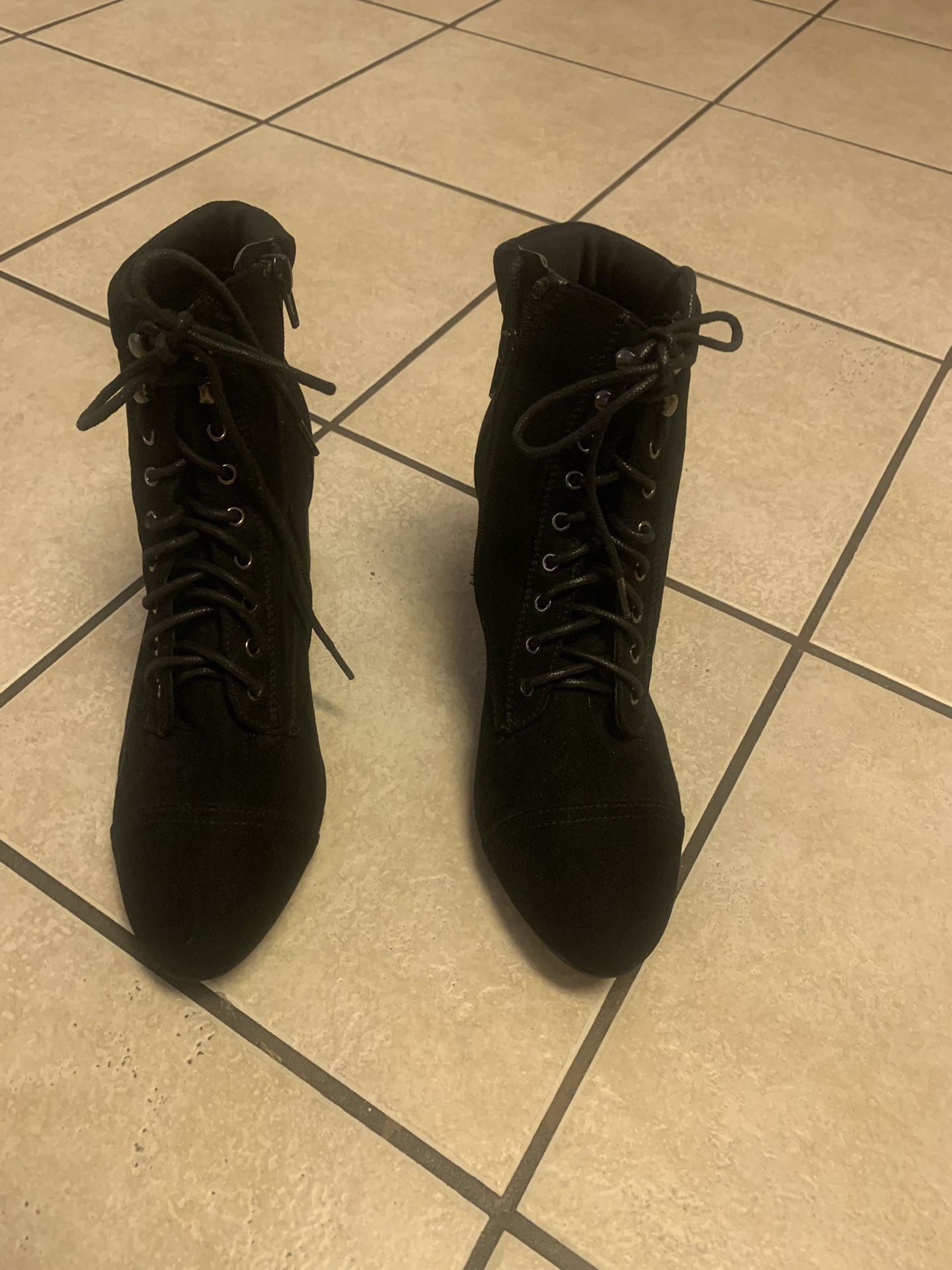 Ladies Ankle Boots