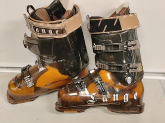 Lange Ski Boots Size 7