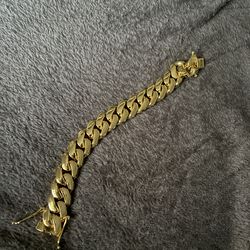 Miami 18k Gold Cuban bracelet
