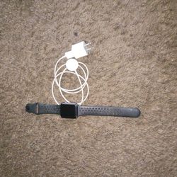 1st Gen Apple Watch With Charger