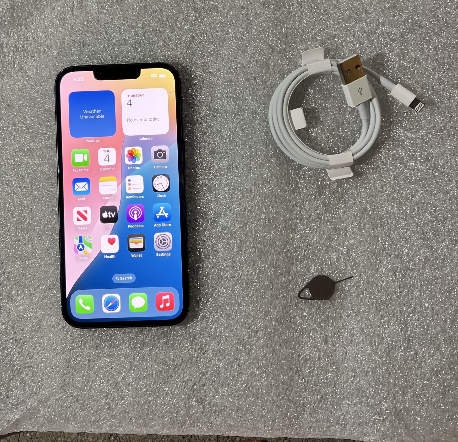 iPhone 13 – 128GB – Carrier Unlocked – 90% Battery Health with charger or best offers