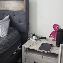 FREE BEDROOM SET /DESK