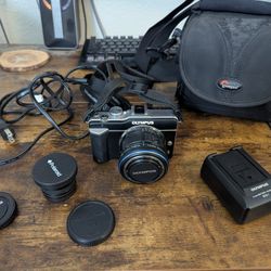 Olympus E-PL1 Camera