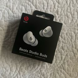 White Beats Studio Buds 